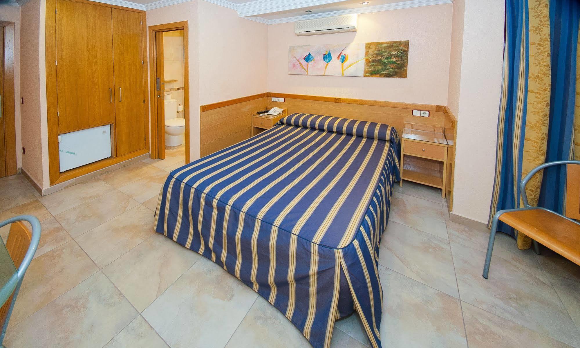 Hostal Viky Madri Exterior foto