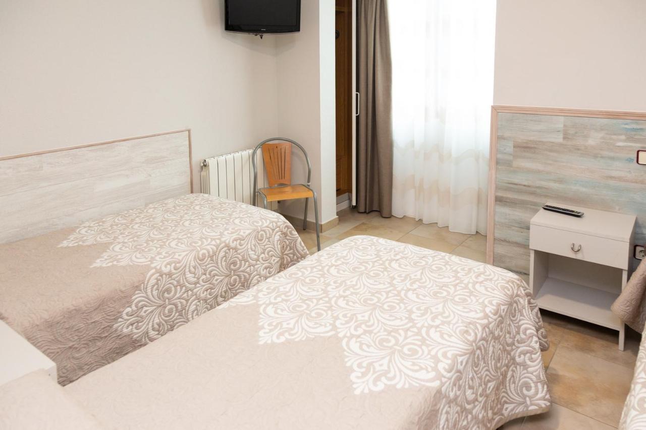 Hostal Viky Madri Exterior foto