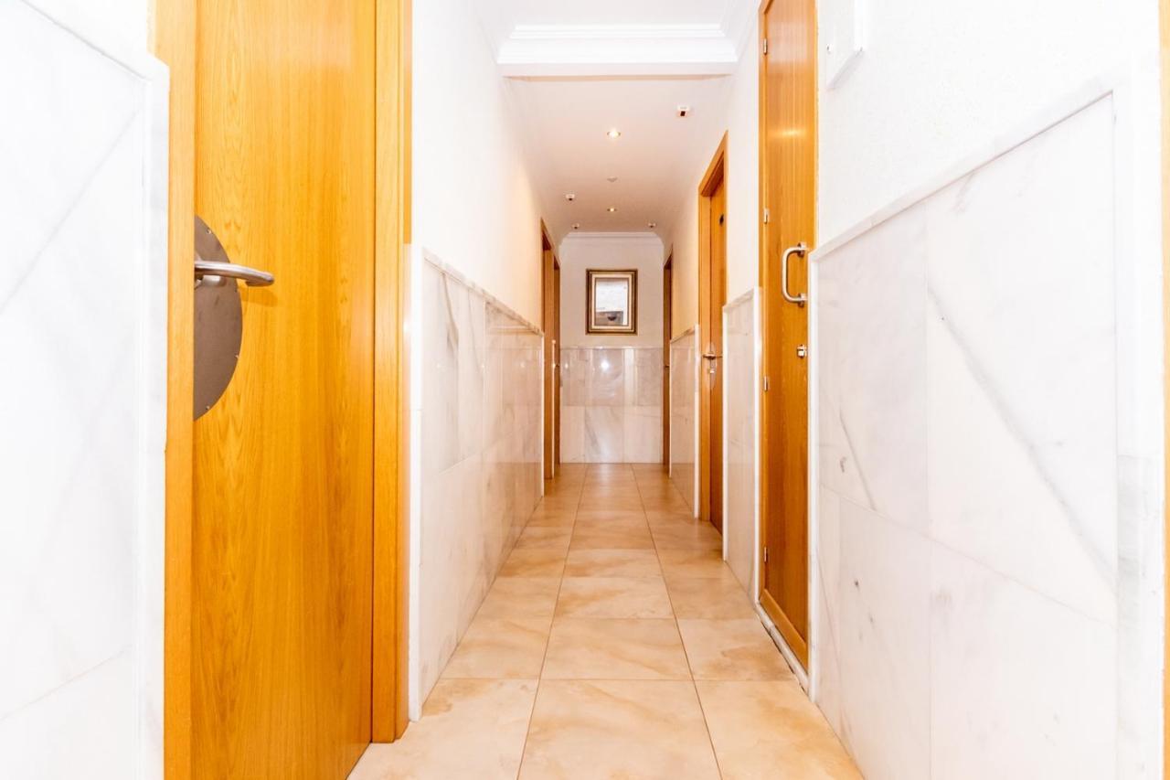Hostal Viky Madri Exterior foto