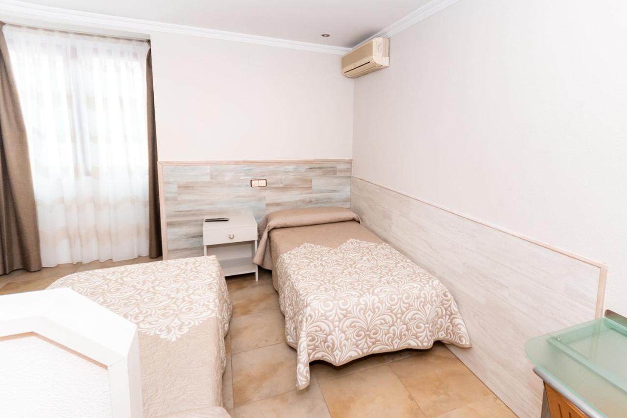 Hostal Viky Madri Exterior foto