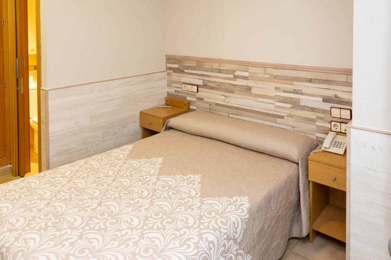 Hostal Viky Madri Exterior foto