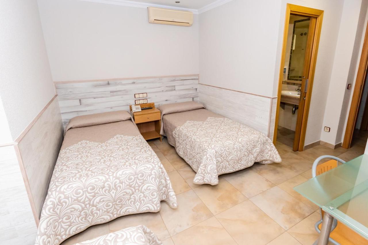 Hostal Viky Madri Exterior foto