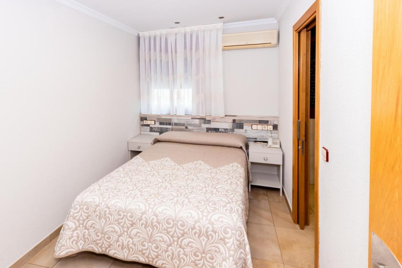 Hostal Viky Madri Exterior foto